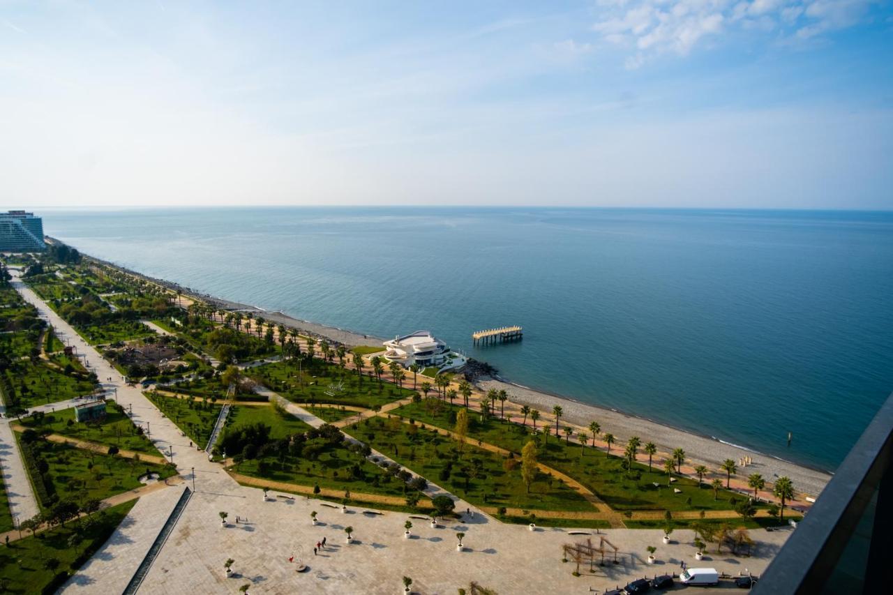 Beach Tower By G-Point Batumi Eksteriør bilde